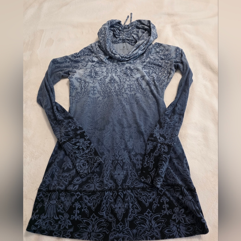Athleta Nadi Blue Gray Ombre Cowl Neck Tunic Top Small
